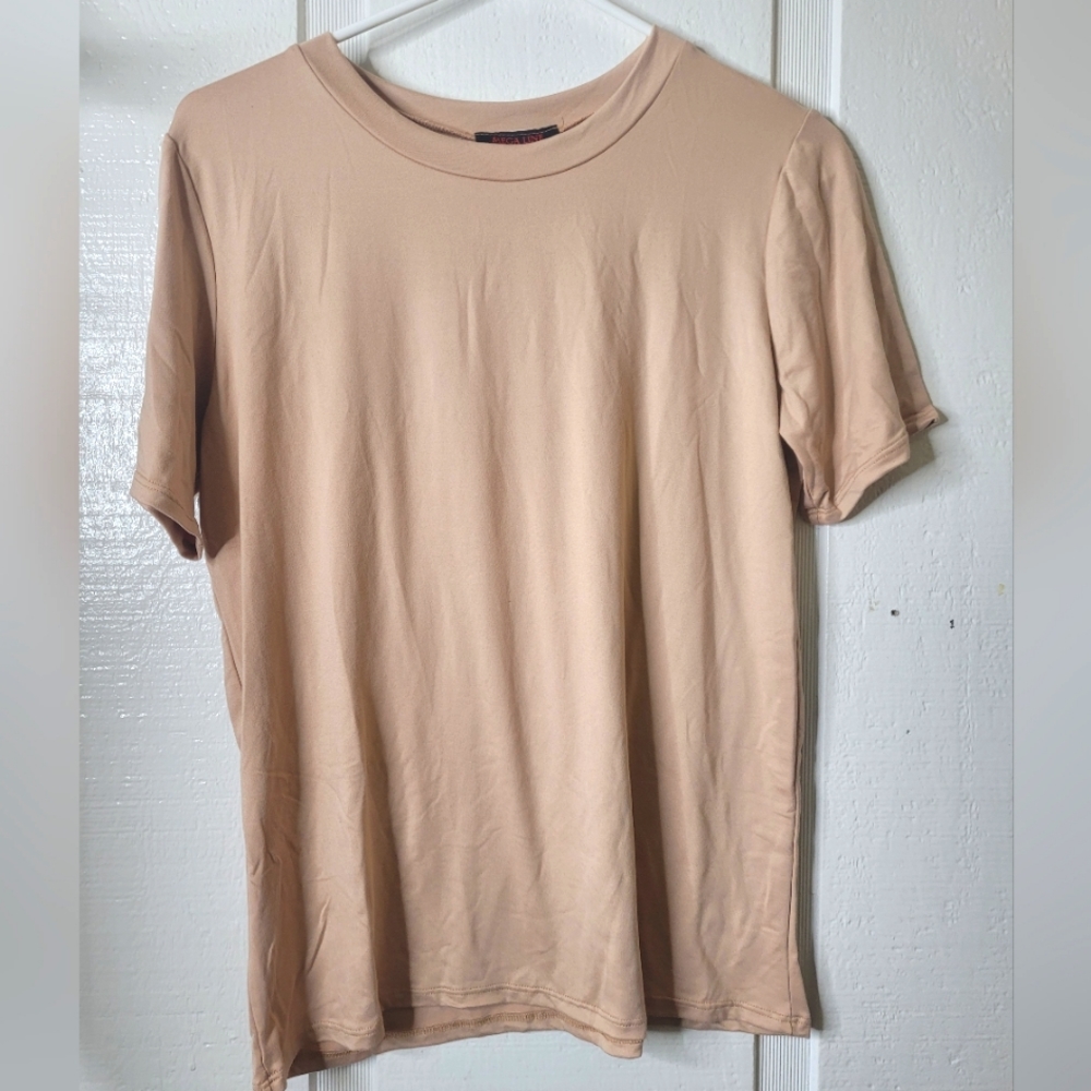 Mega Line Top Tan Short Sleeve Round Neck Women's NWT